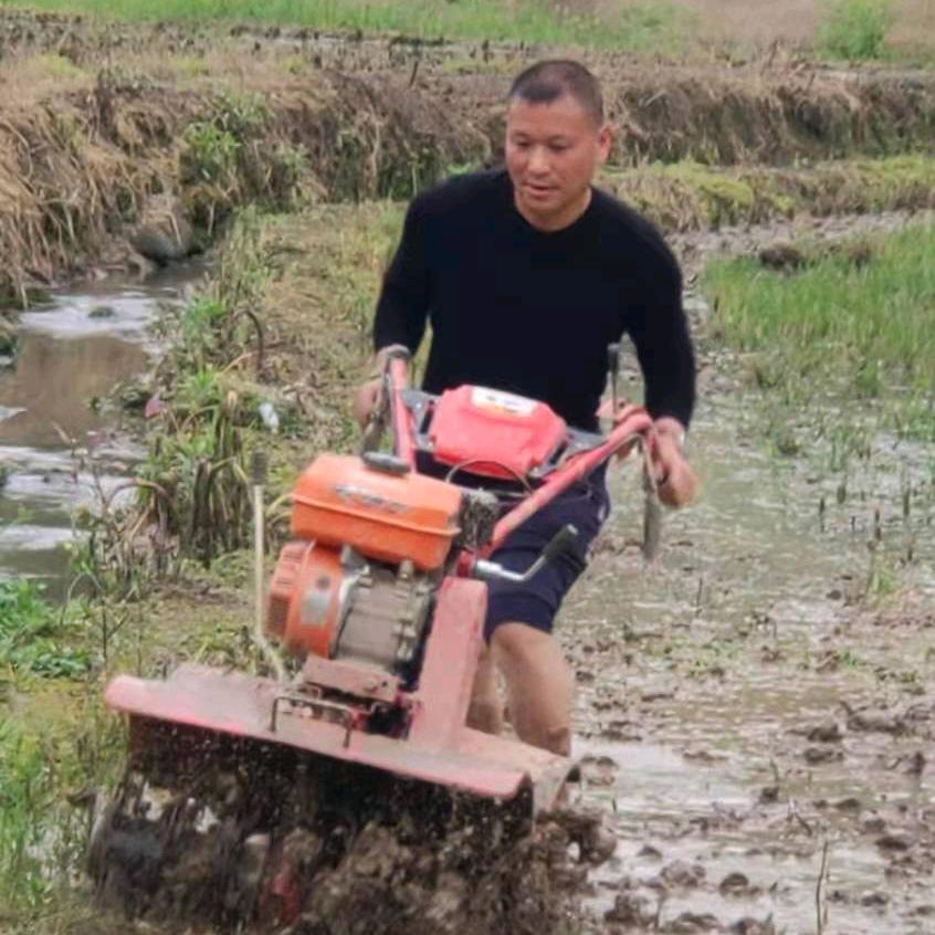 不"误"正业•梁支书