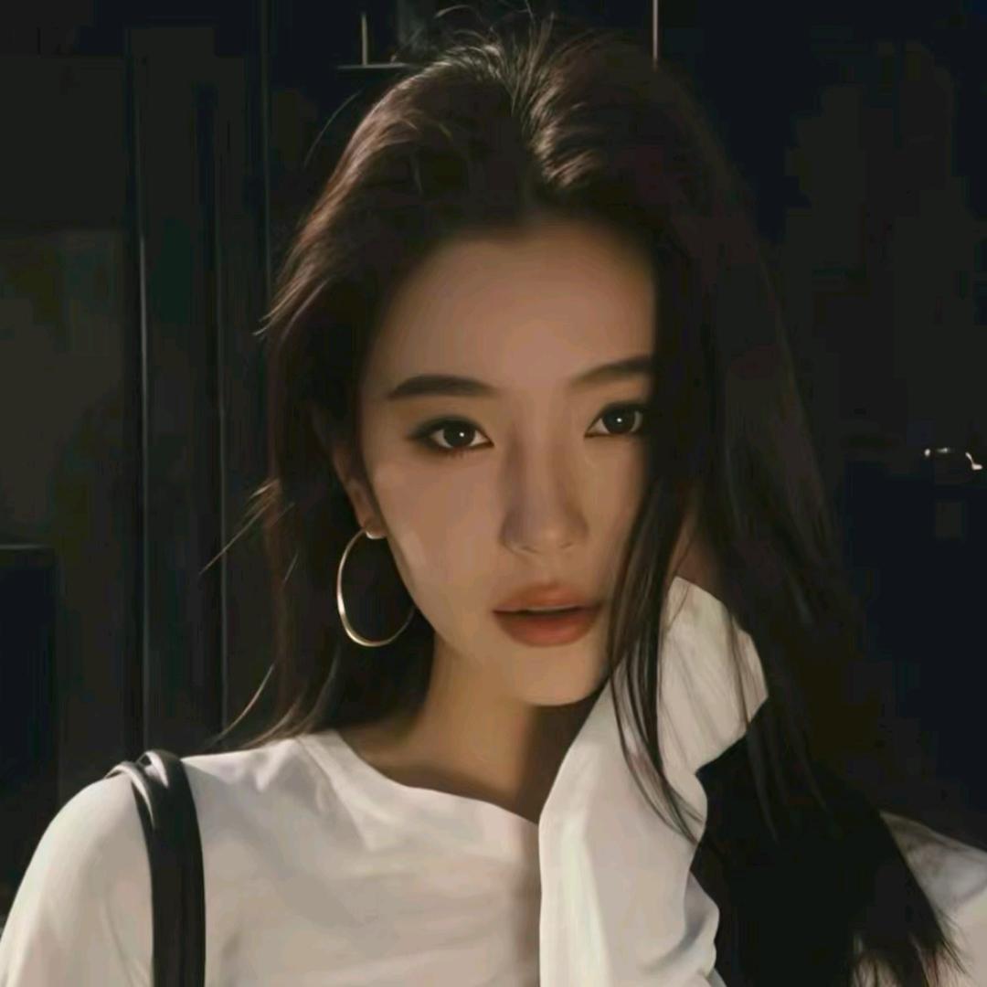 李慧儿（精致穿搭）