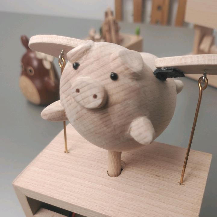 潘叔手做（小飞猪木质）