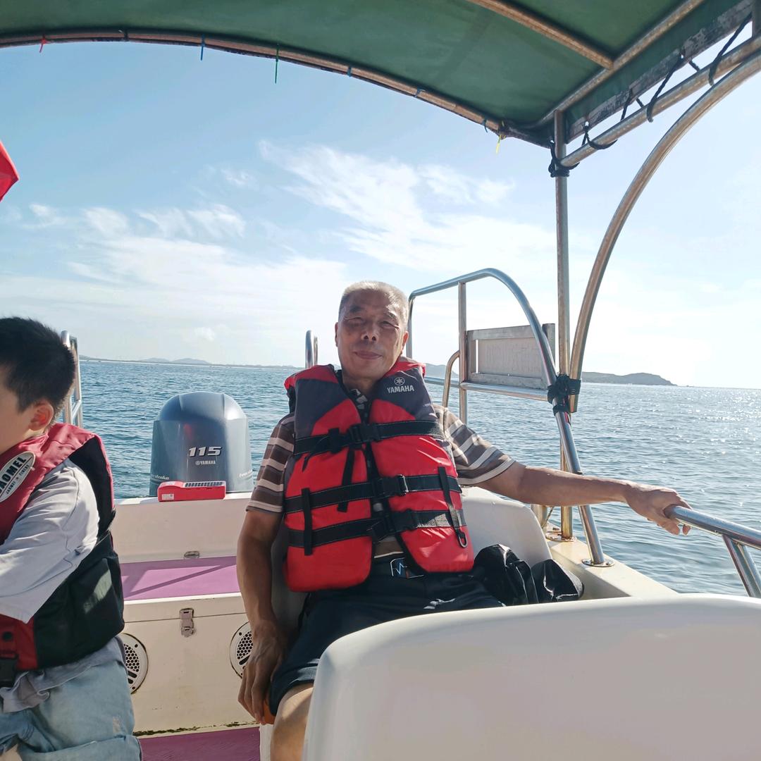 Com cnvmm v juhuuyyy