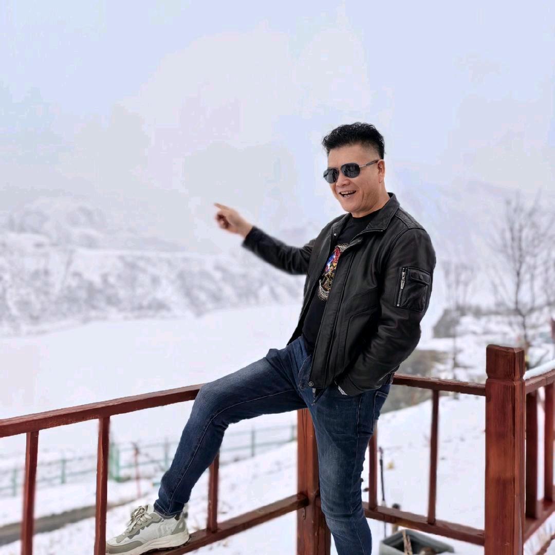 江湖皇帝。回族。