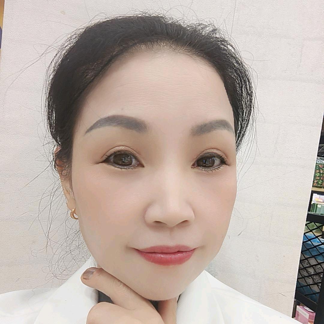 东游丽人化妆品