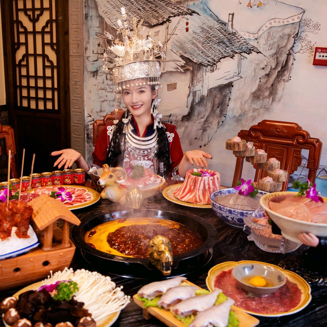 渝大狮火锅 小英子