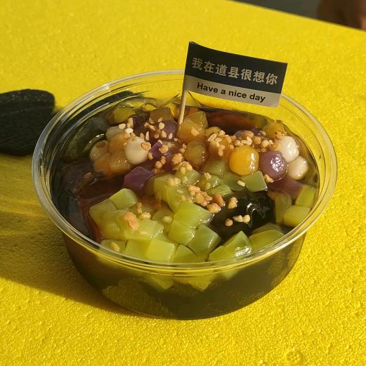 小何摆摊记
