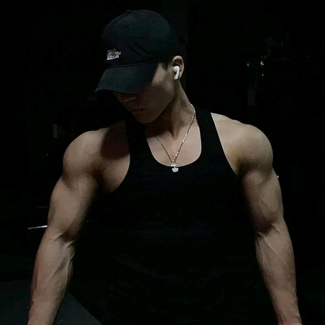 草原上最硬的草🌿