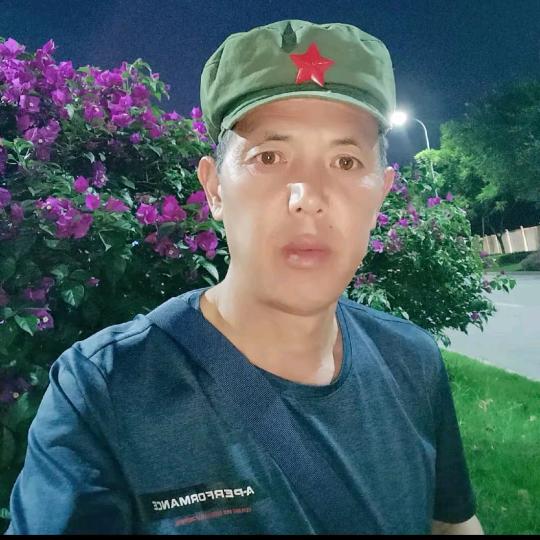 青春无悔，曾经穿过橄榄绿