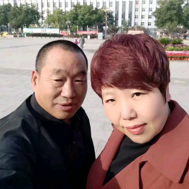 彩云翔龙