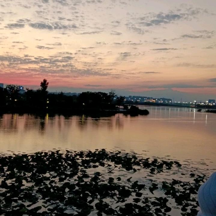 深海未蓝