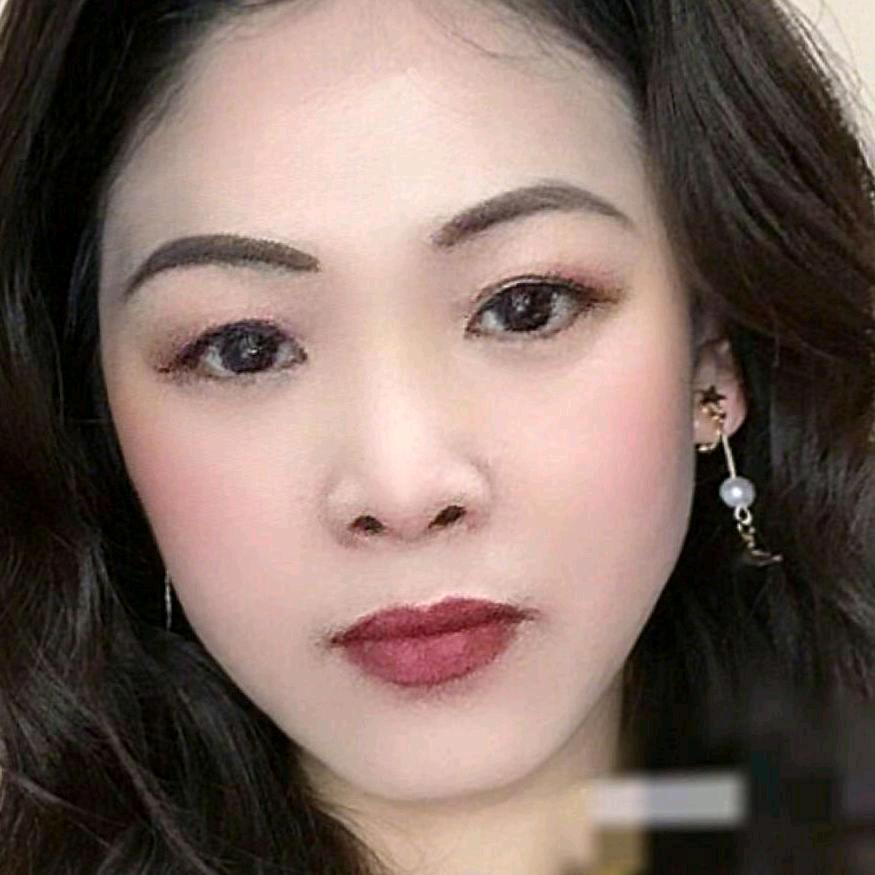 红的花绿的草