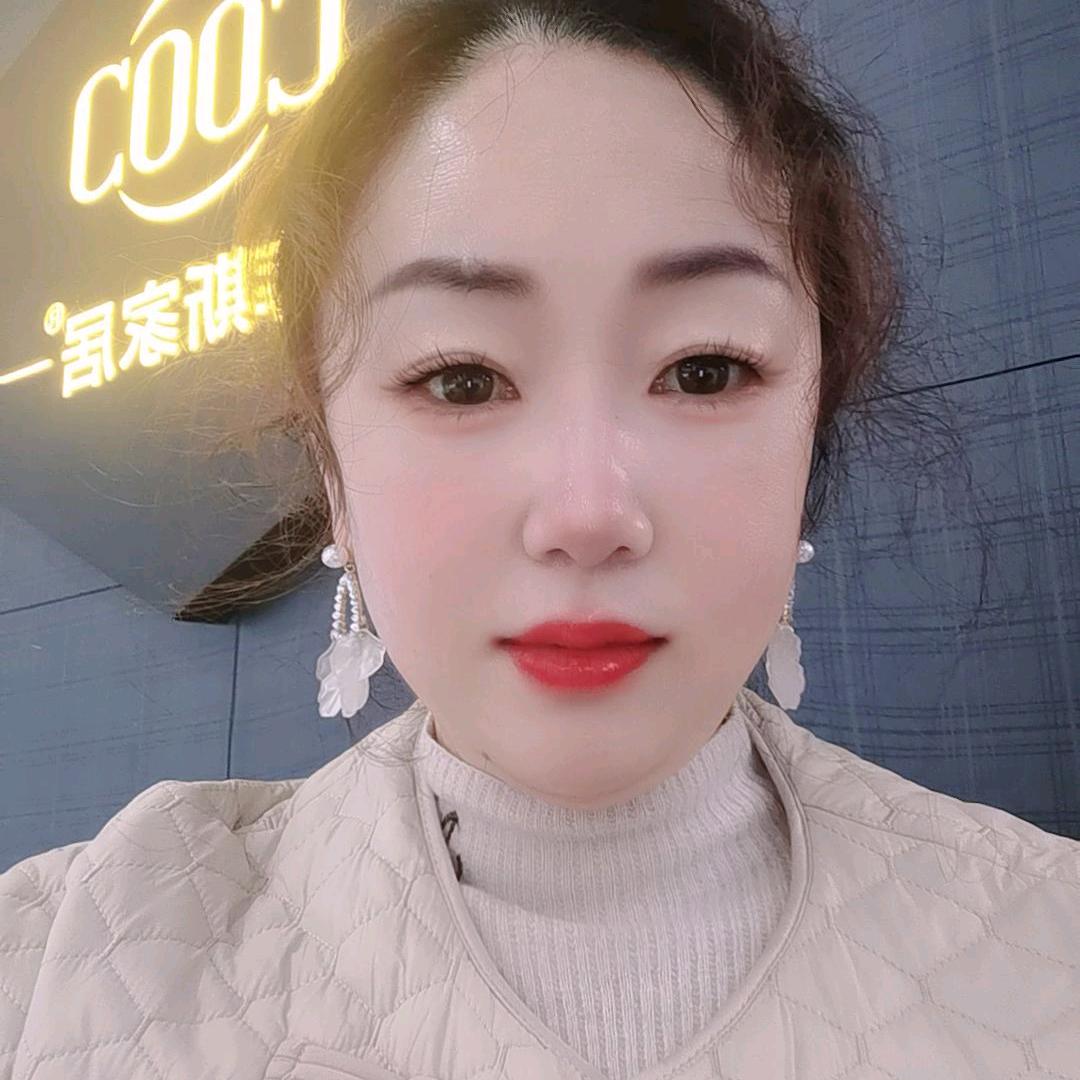 库斯家具梦百合床垫王伟霞