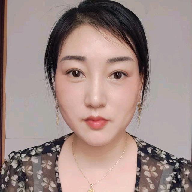 容容