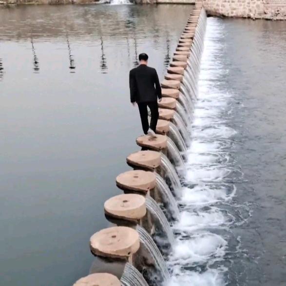 彪伯