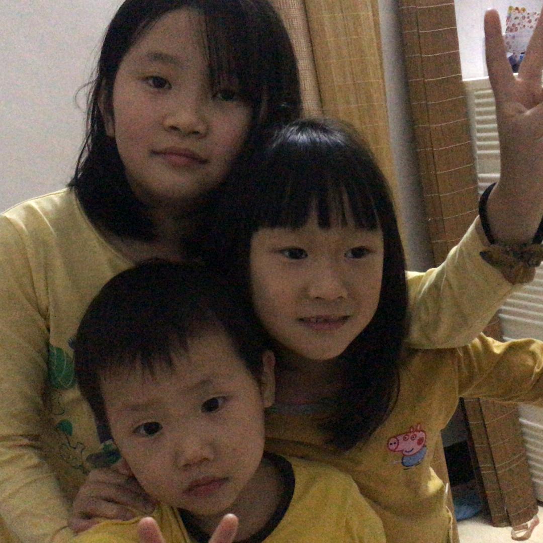 咏彤
