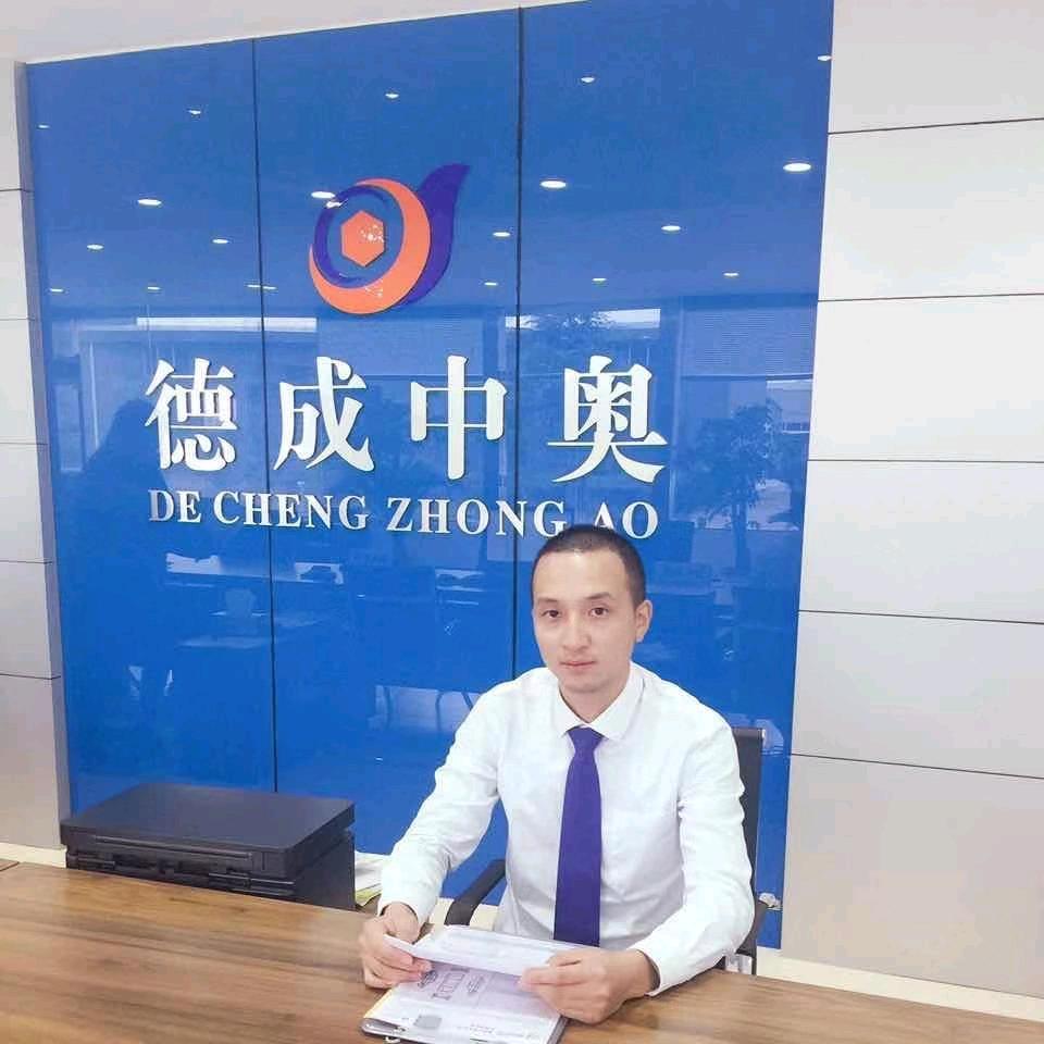 德成中奥阿龙说车
