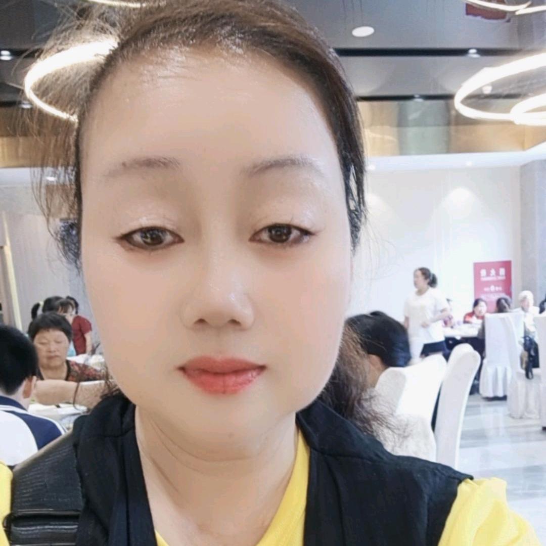 营山家政保洁邓小琼。