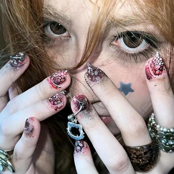 178八块腹肌狂野性感母蟑螂