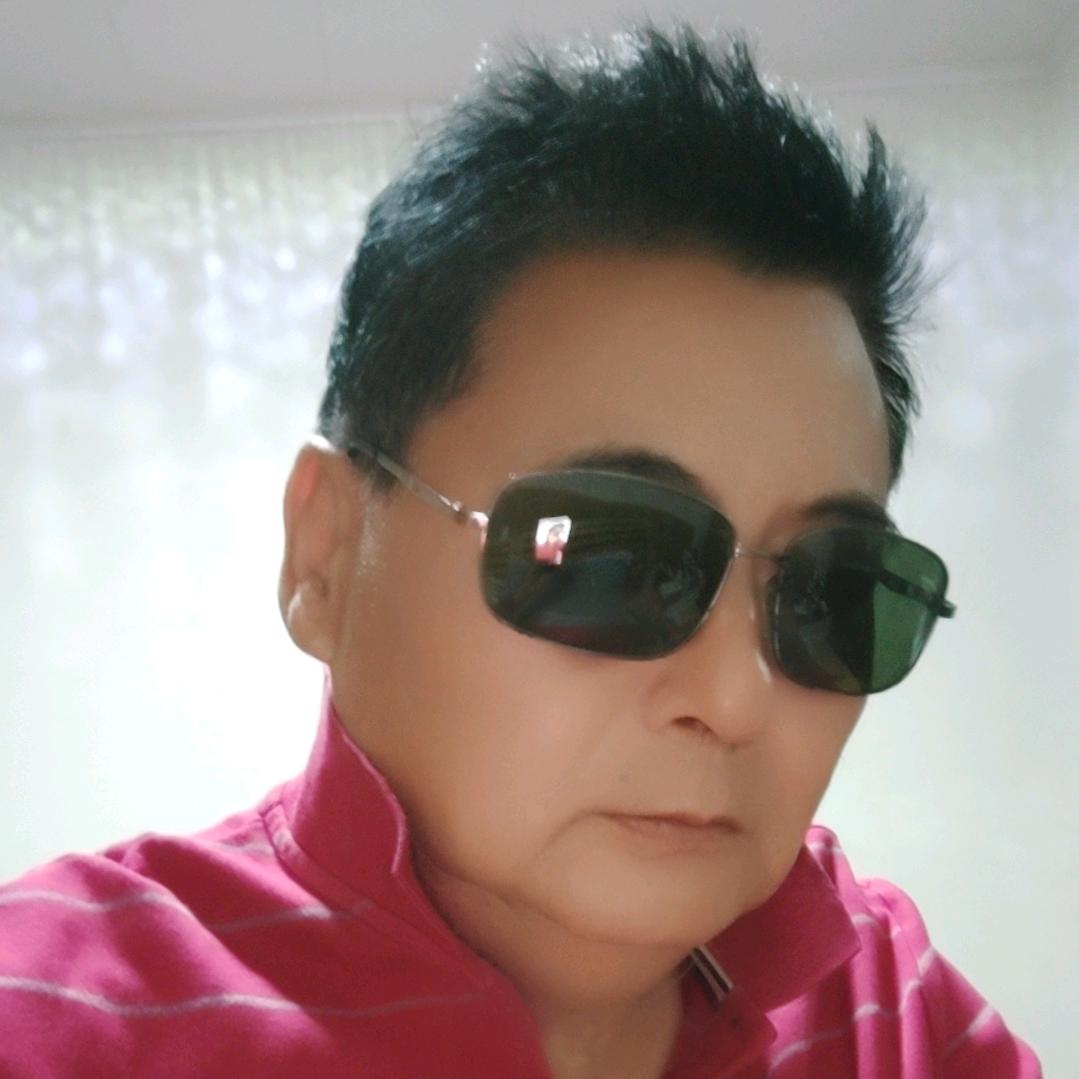 阳光下的   黑暗