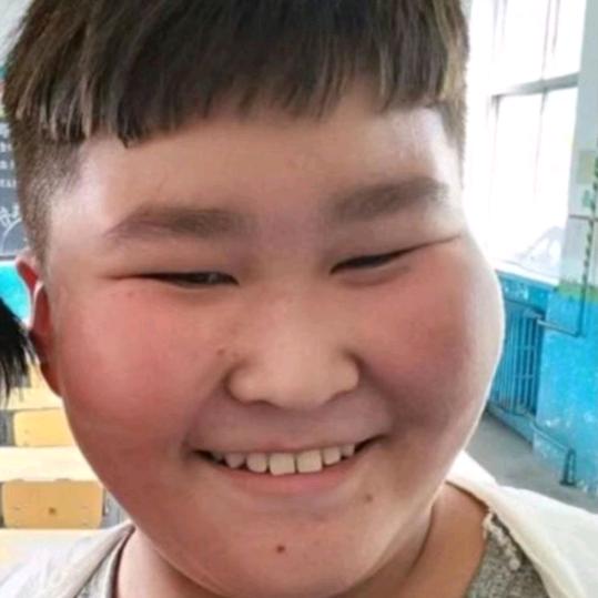 叶情.
