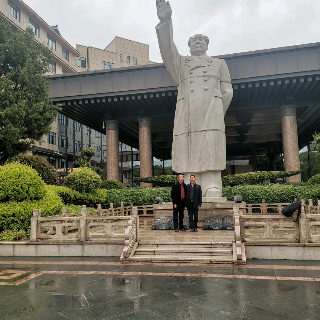 刘大哥老兵黑茶馆