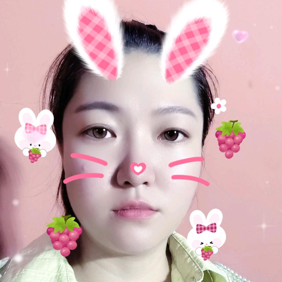 努力奋斗的小女孩