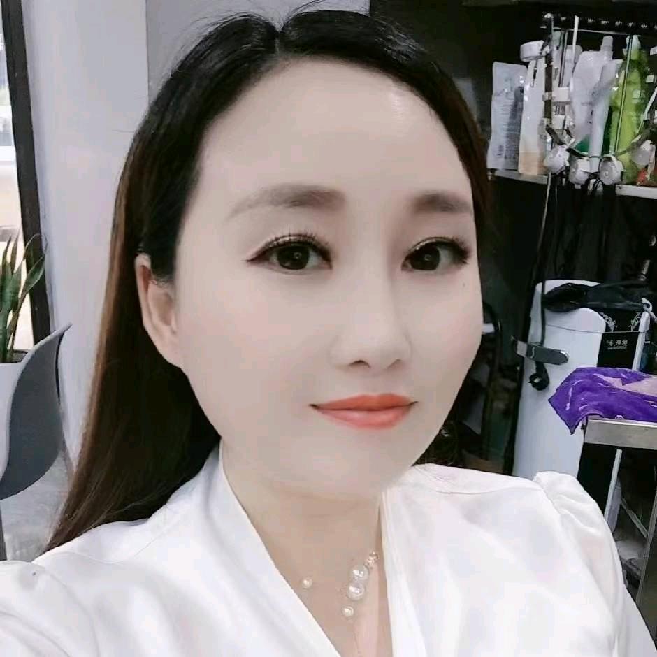 盛典汽车琴琴