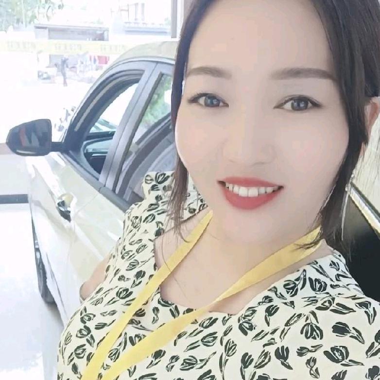 露露车行