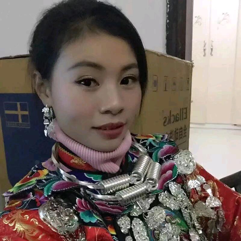 90后村干部阿莲