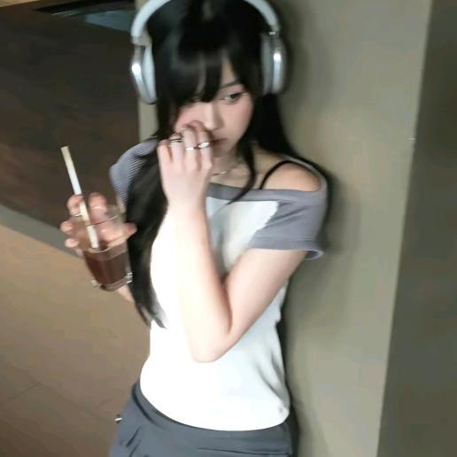 爱吃螺蛳粉的泡椒凤爪