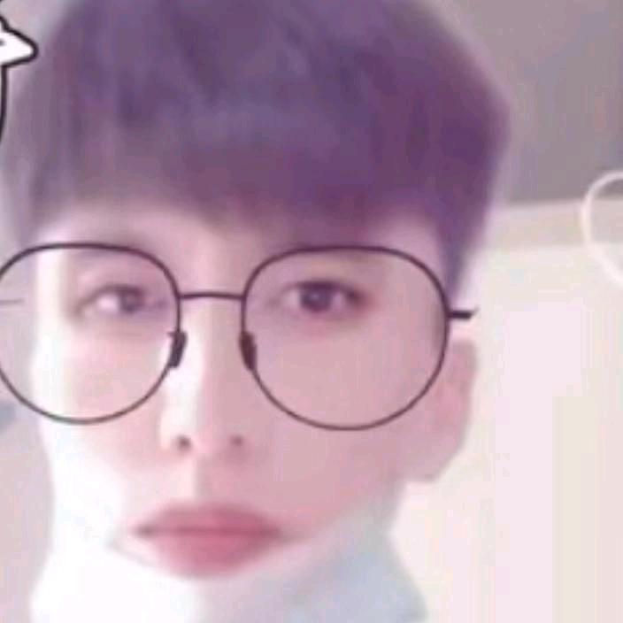 展翅飞翔