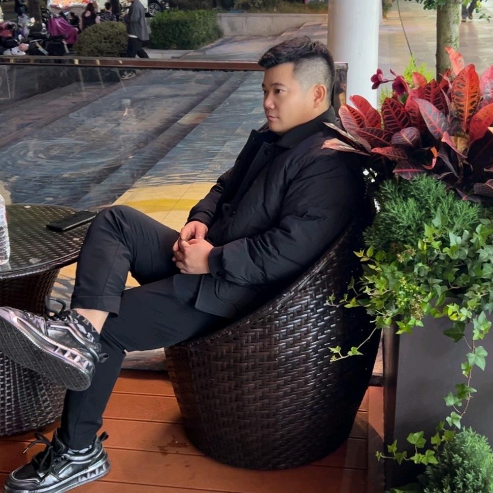 ૮₍ ｡•.•｡₎ა杨先生