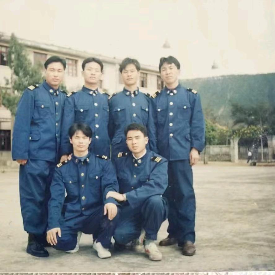 听党指挥，能打胜仗,作风优良（海军）92