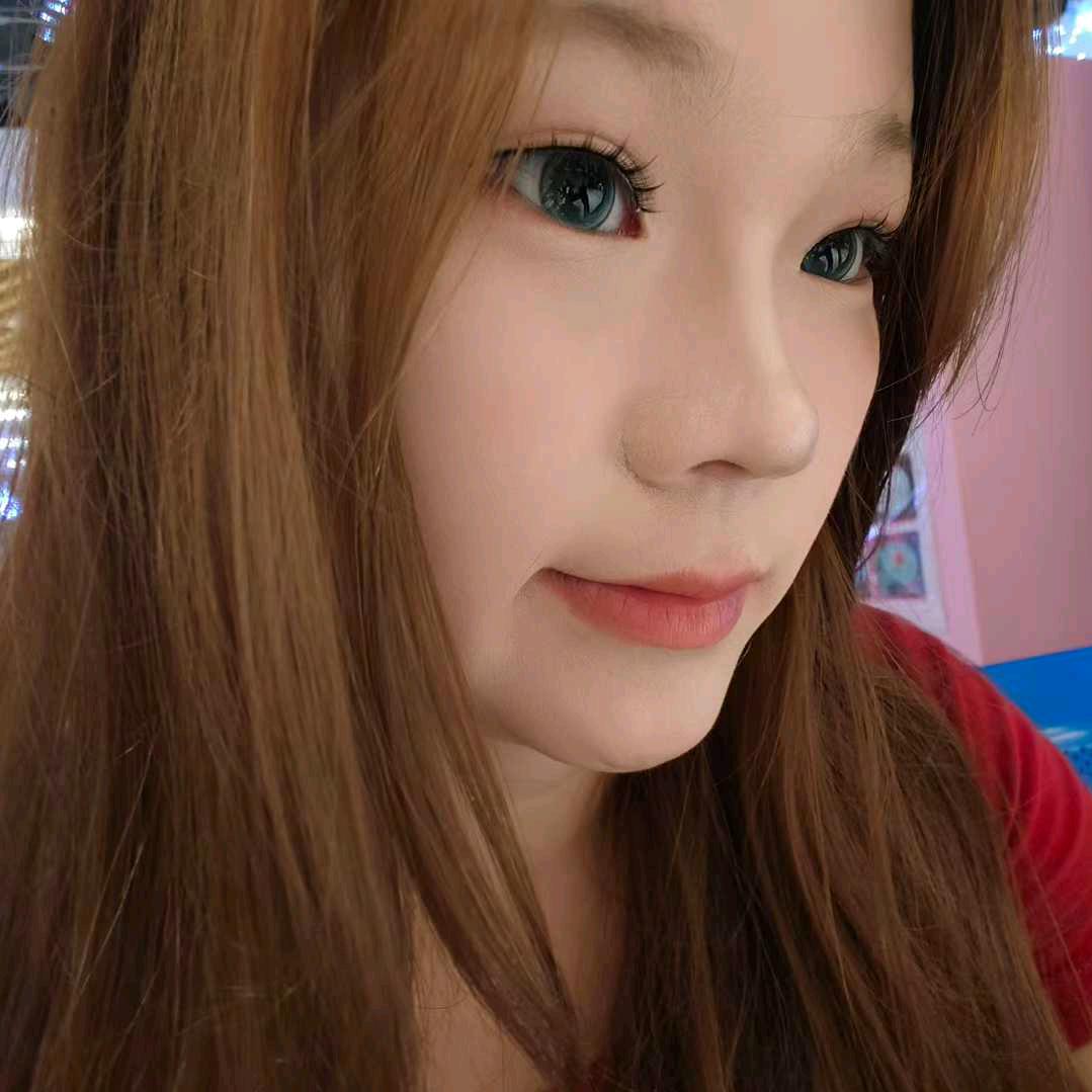 哲哲