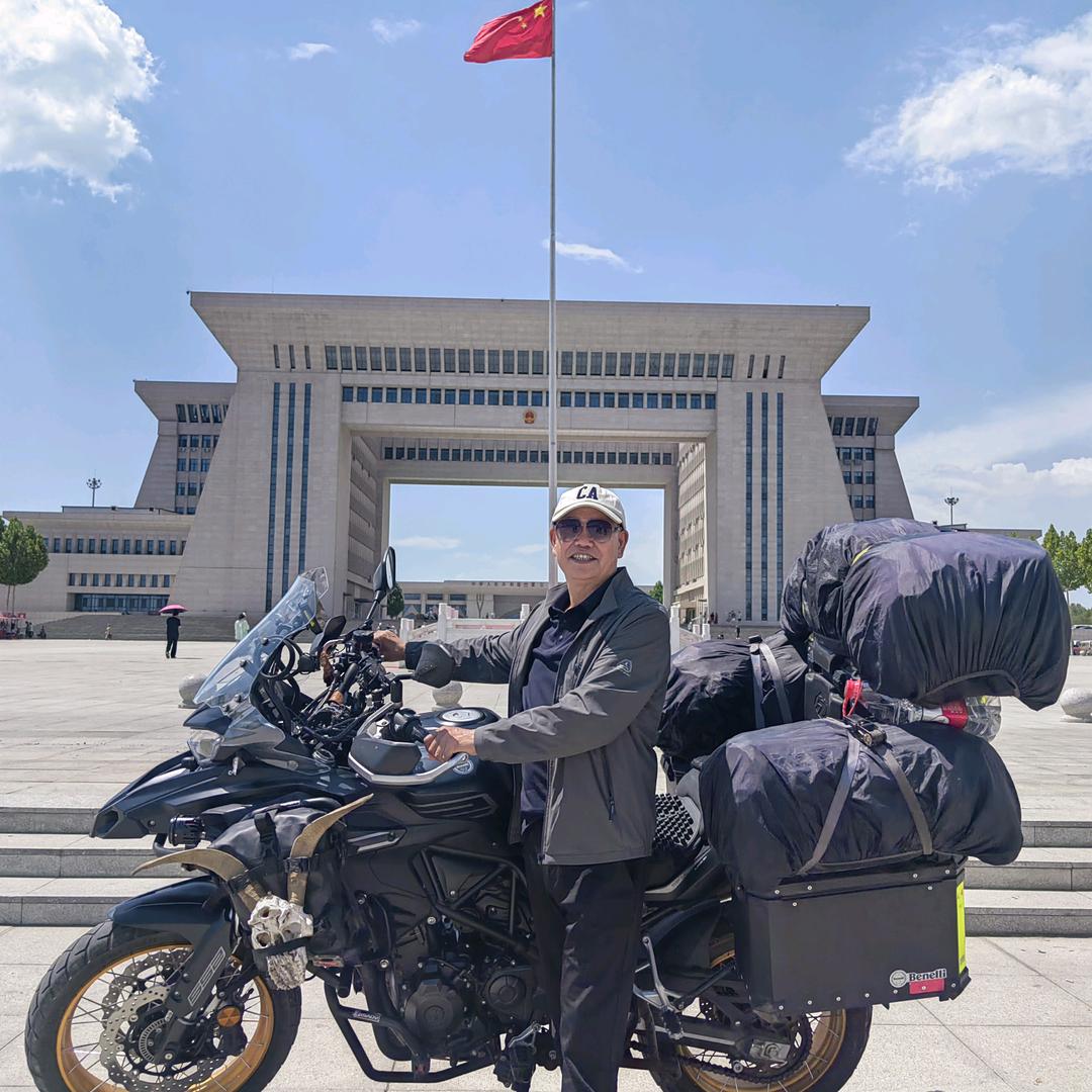 胡杨彭彭1