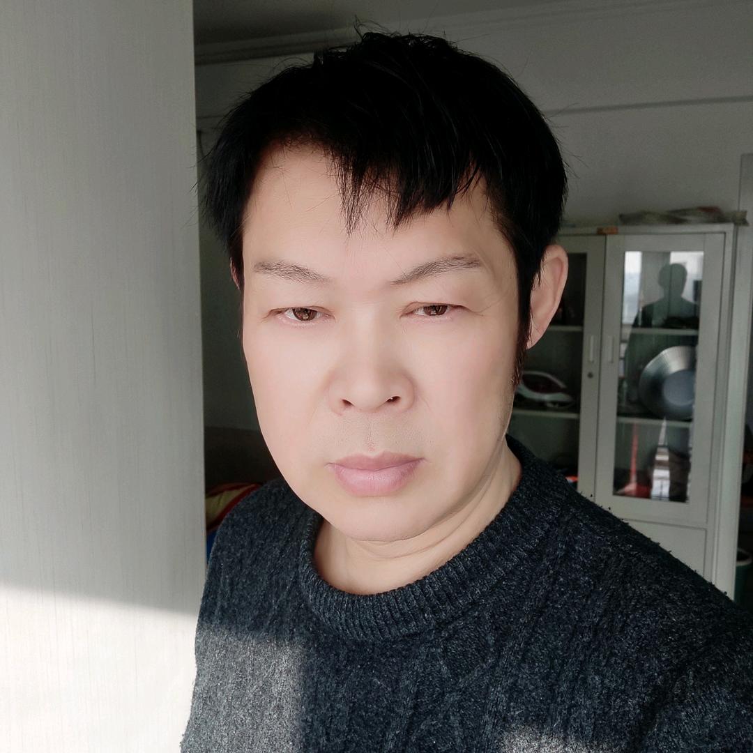 菡素.昌健