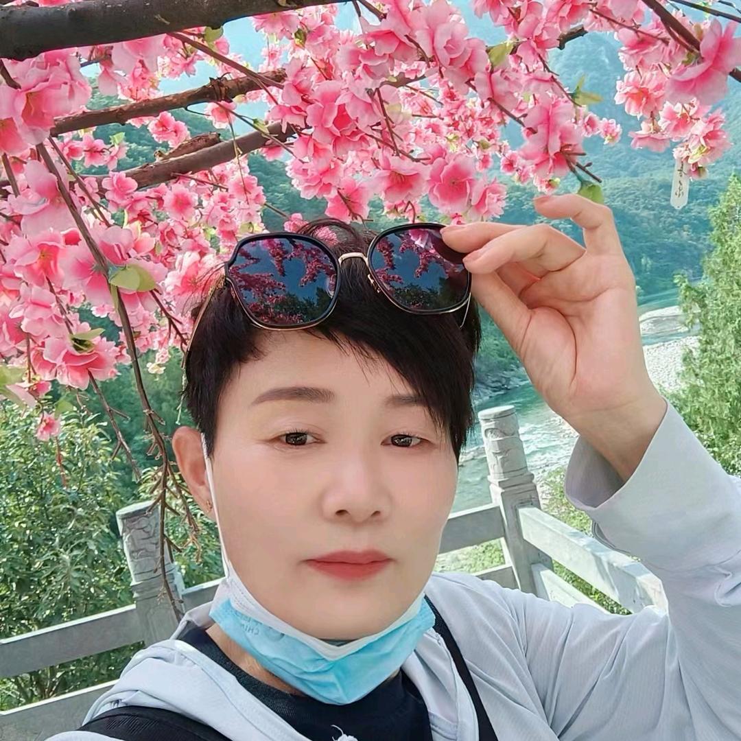 王霞姐21：30首播