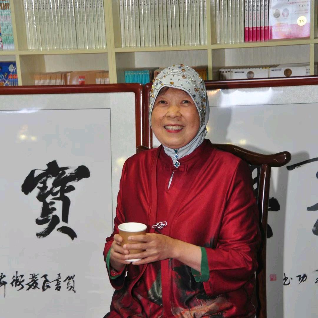 胖板栗爱跳舞