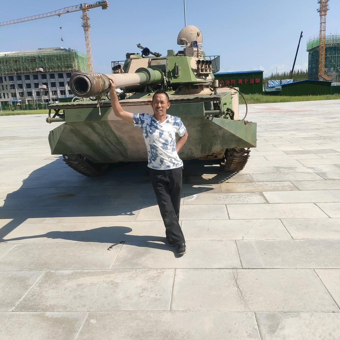 大家都很高兴认识你