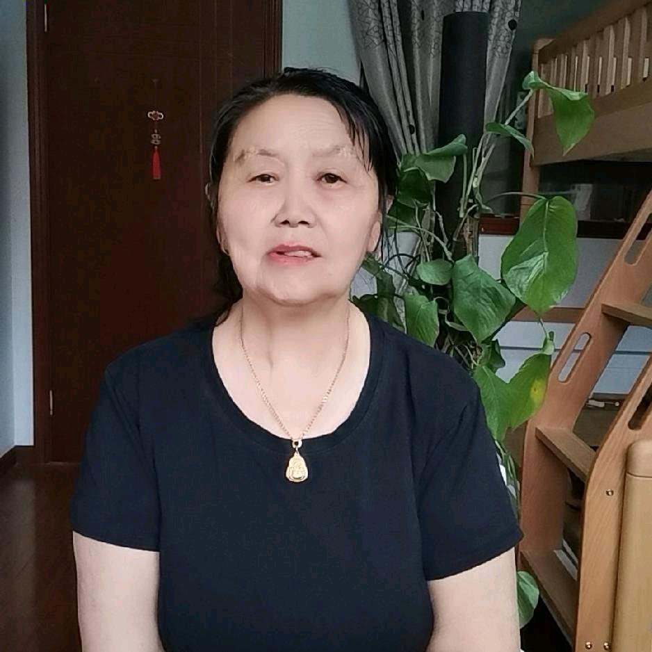 小号老奶奶带娃直播