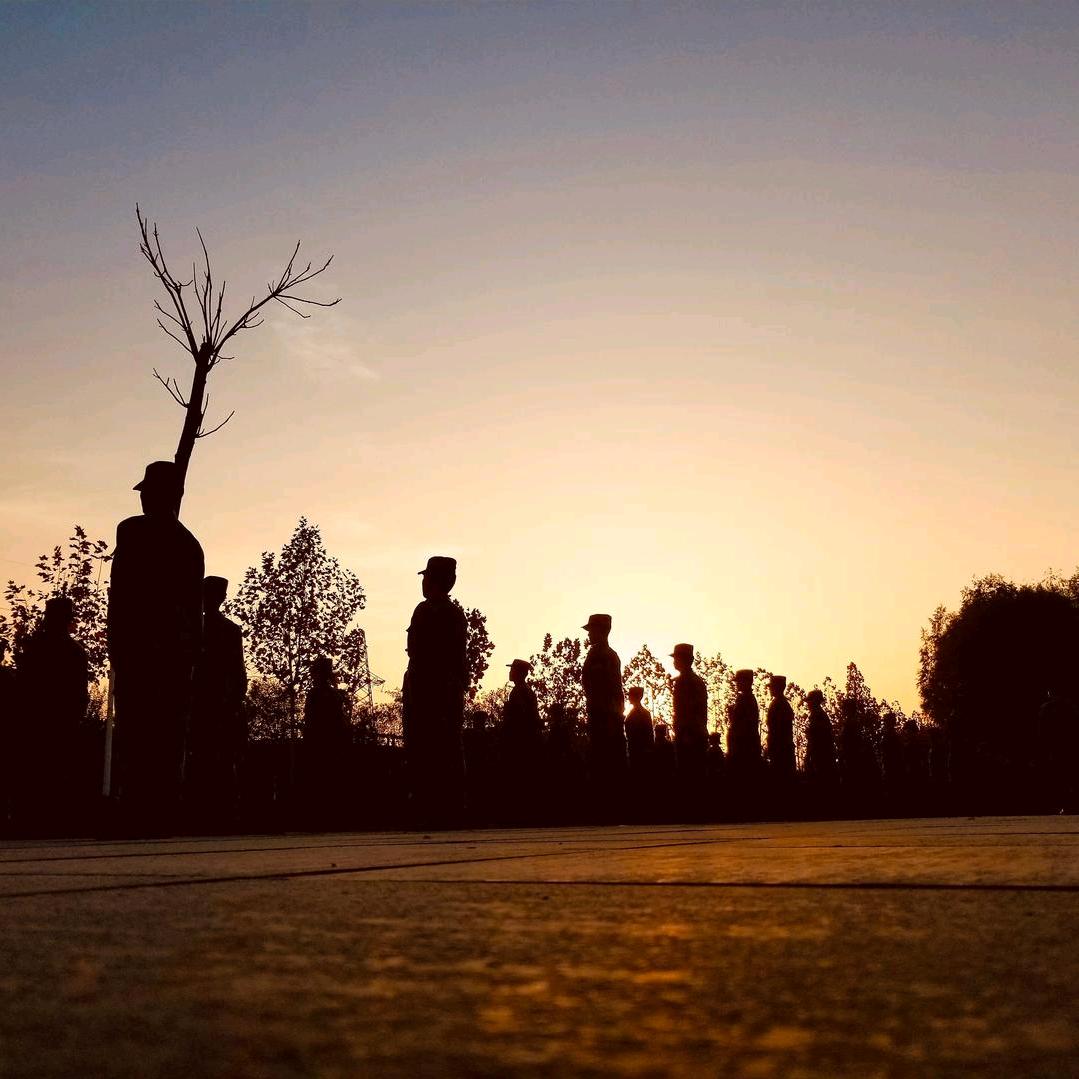 黄河交通学院国旗护卫队