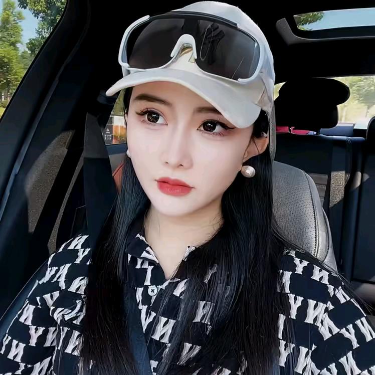 山有木兮木有