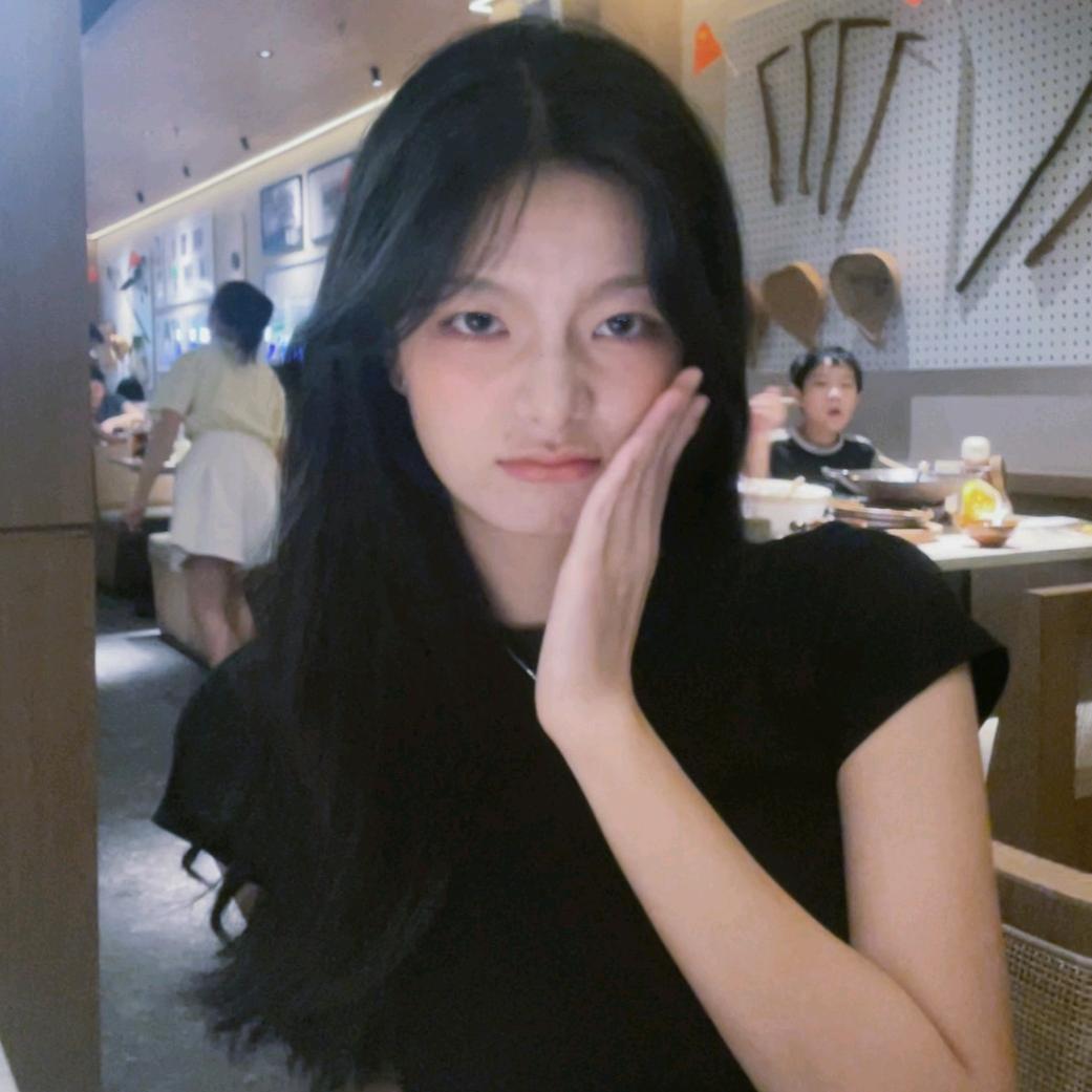 小淇穿搭studio
