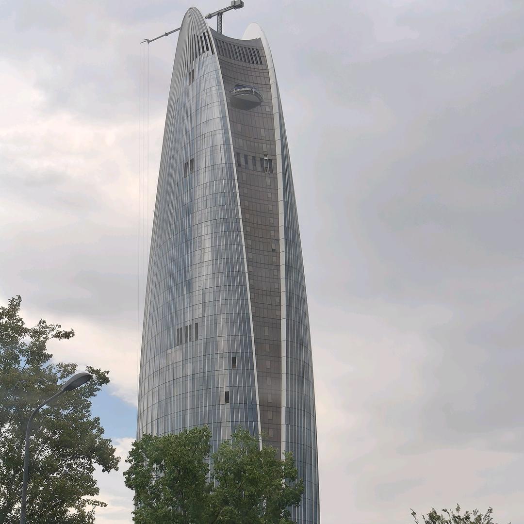 开着奔驰收废品