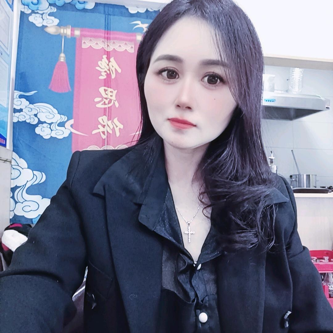 莉莉💞💫⭐
