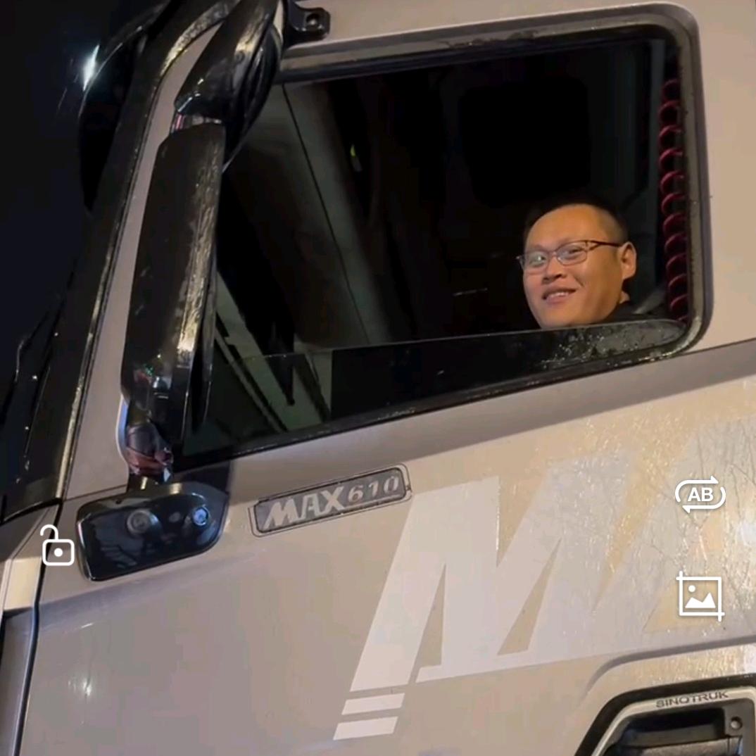 @烟台师傅（可以让让你）