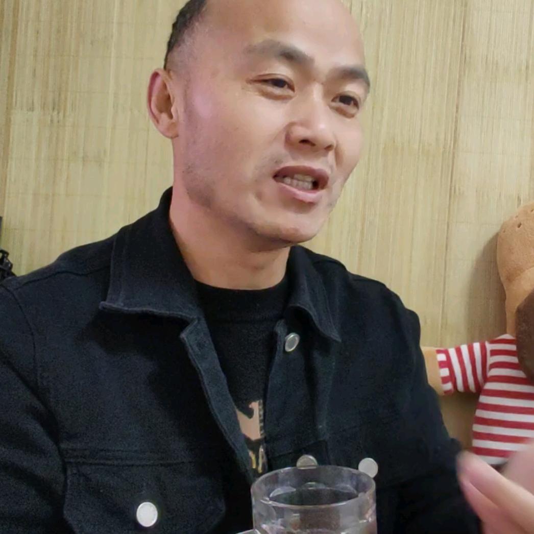 随疯哥