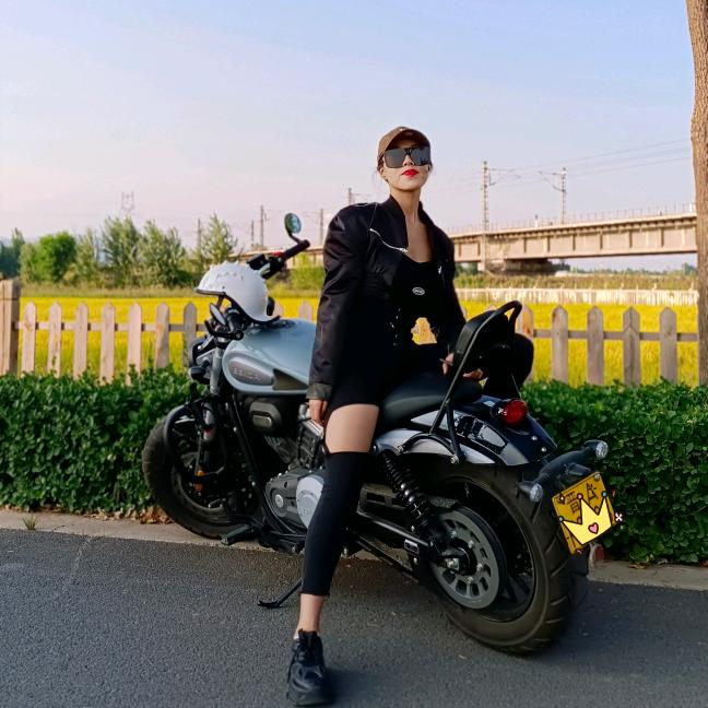 小梦新能源二手车