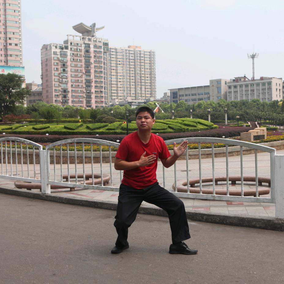 李林冬
