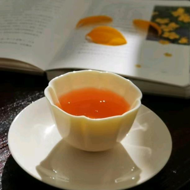 燕子品茶