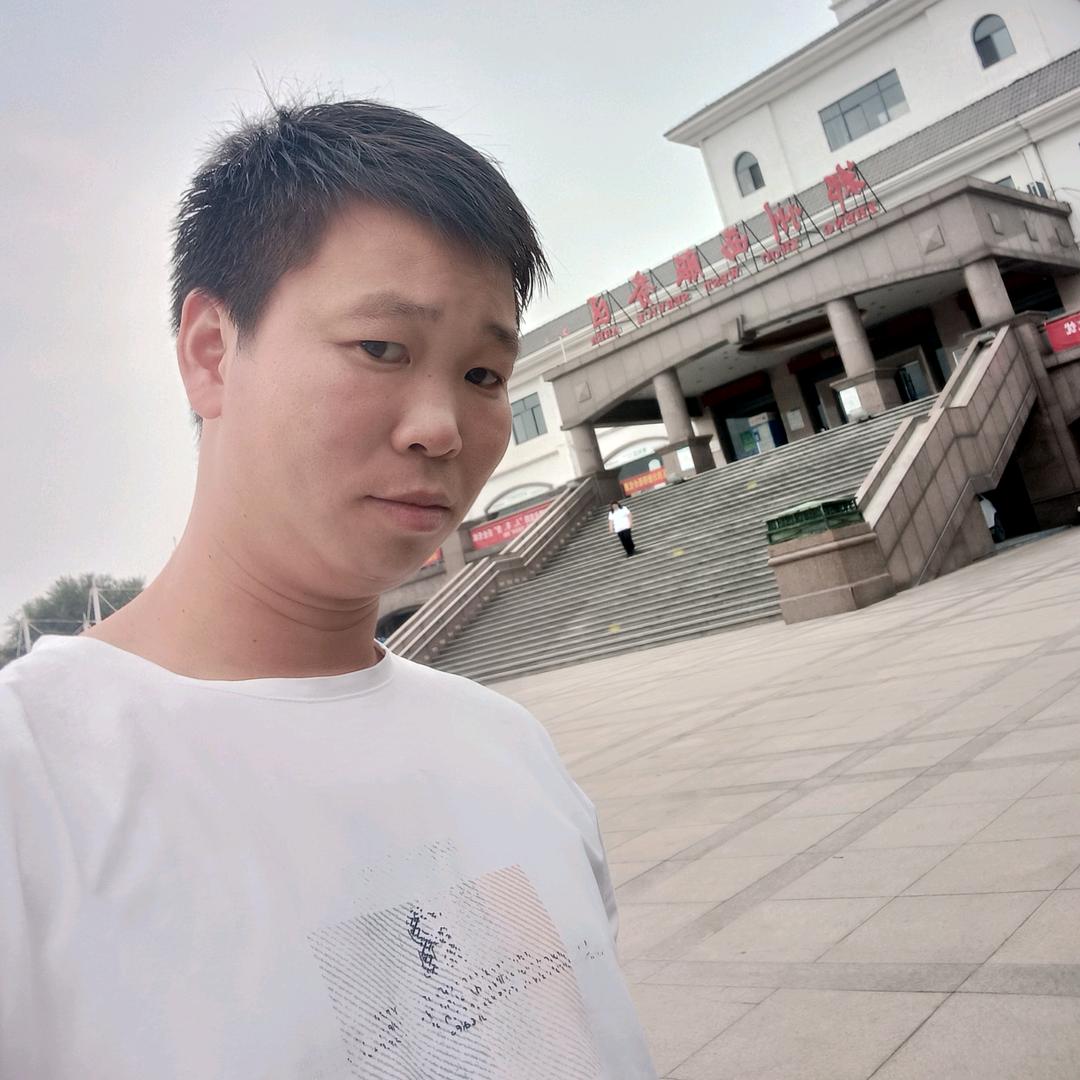 江河明月初照人