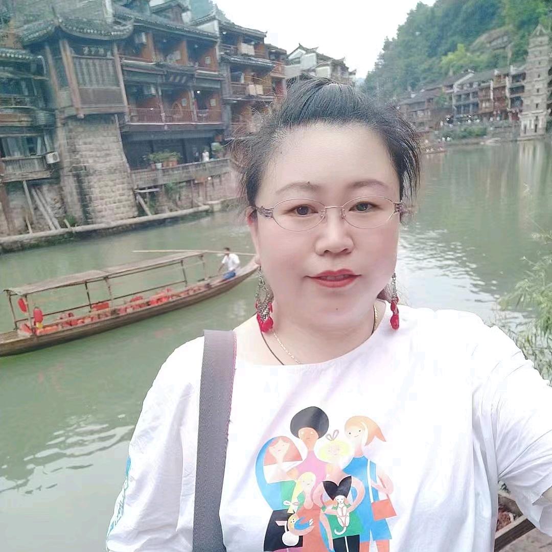 畅鑫姐姐(中午11:11开播)